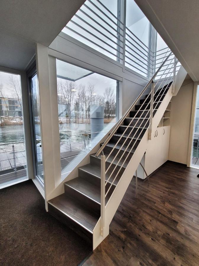 Schwimmendes Ferienhaus Sky Elsterheide 외부 사진