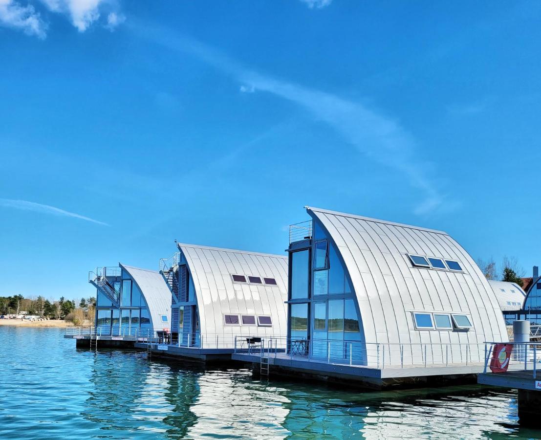 Schwimmendes Ferienhaus Sky Elsterheide 외부 사진