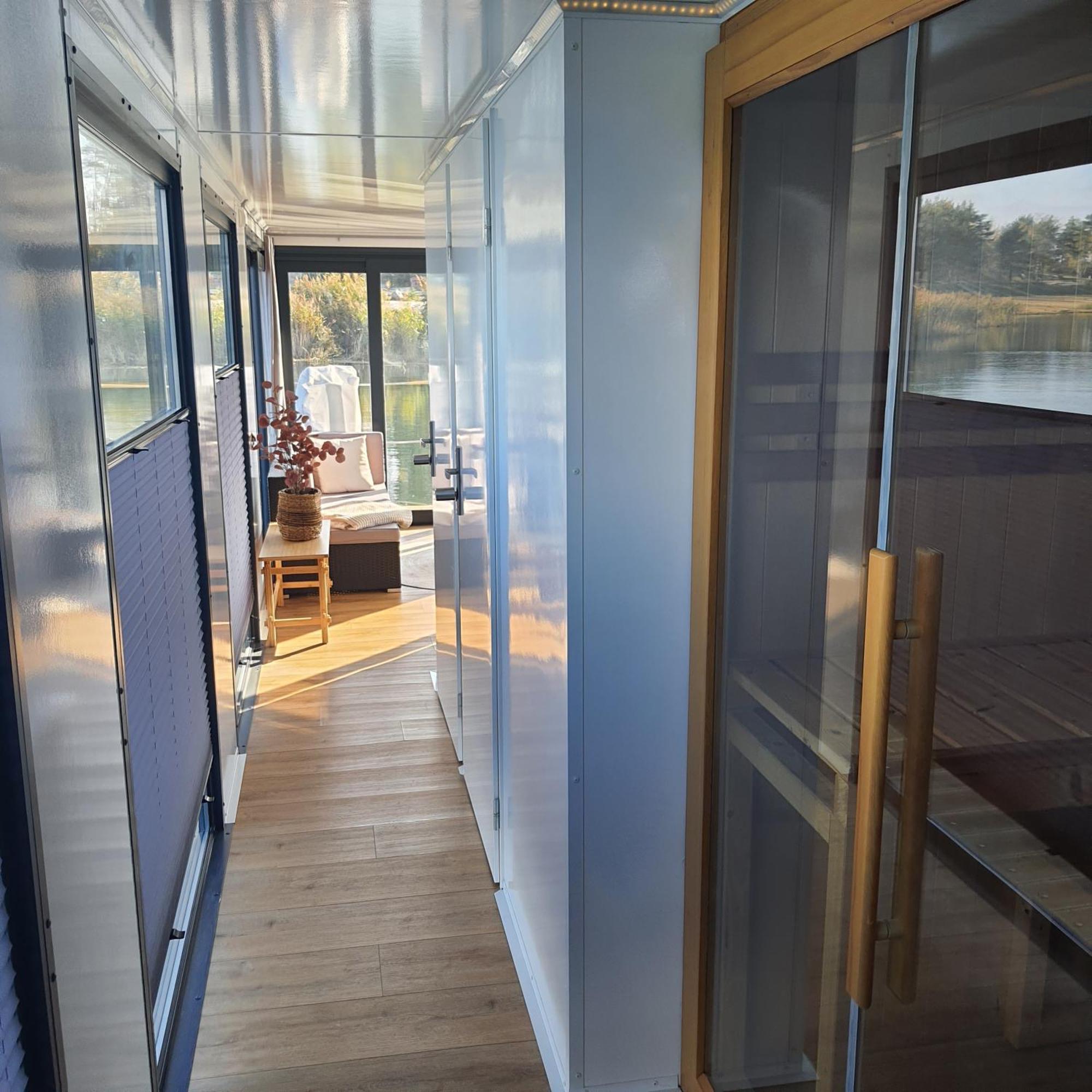Schwimmendes Ferienhaus Sky Elsterheide 외부 사진
